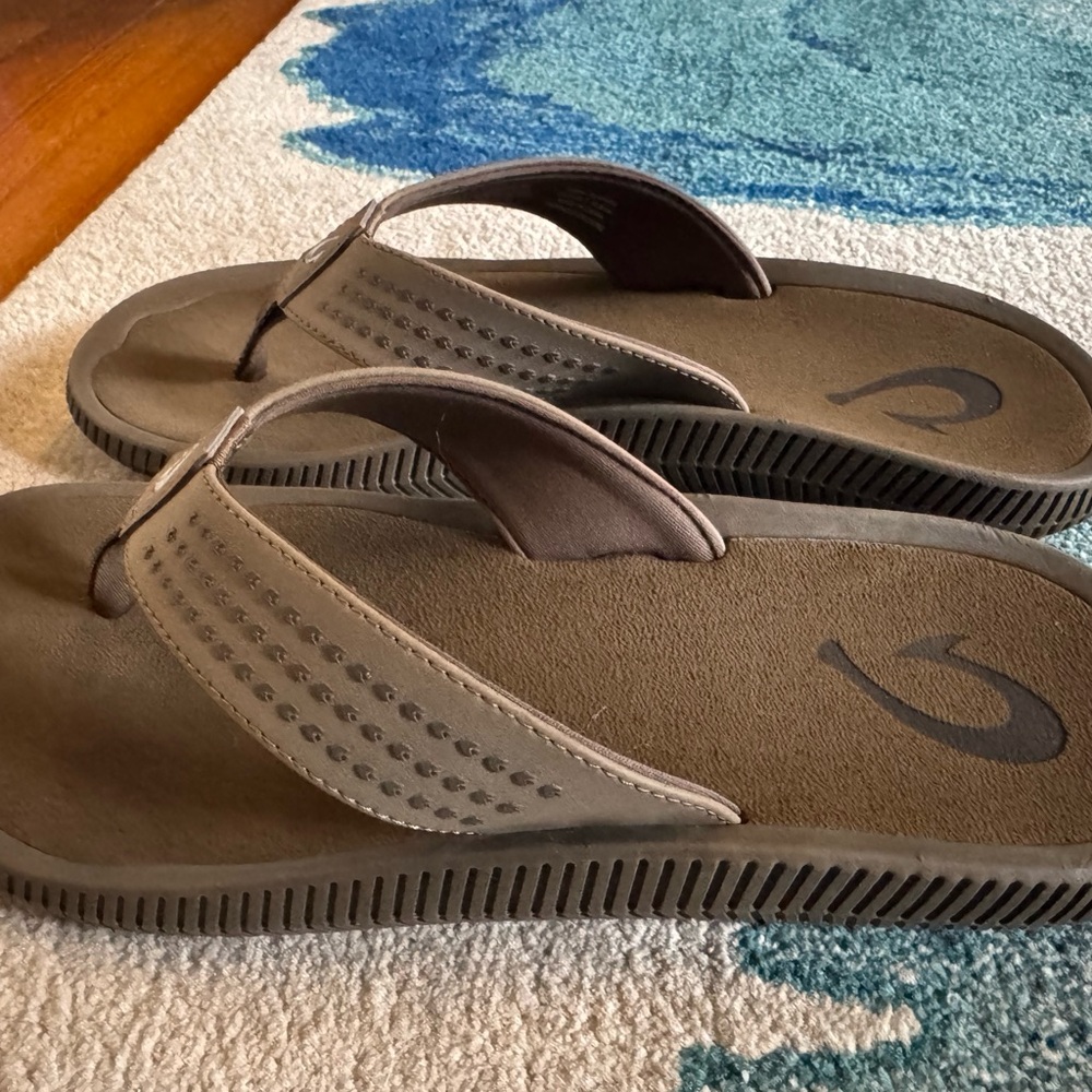 Olukai Flip Flop Sandals - SZ 10 - Immaculate condition Worn ONCE - Picture 3 of 5